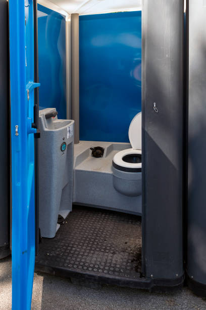 Best Portable bathroom rental  in Quincy, MA